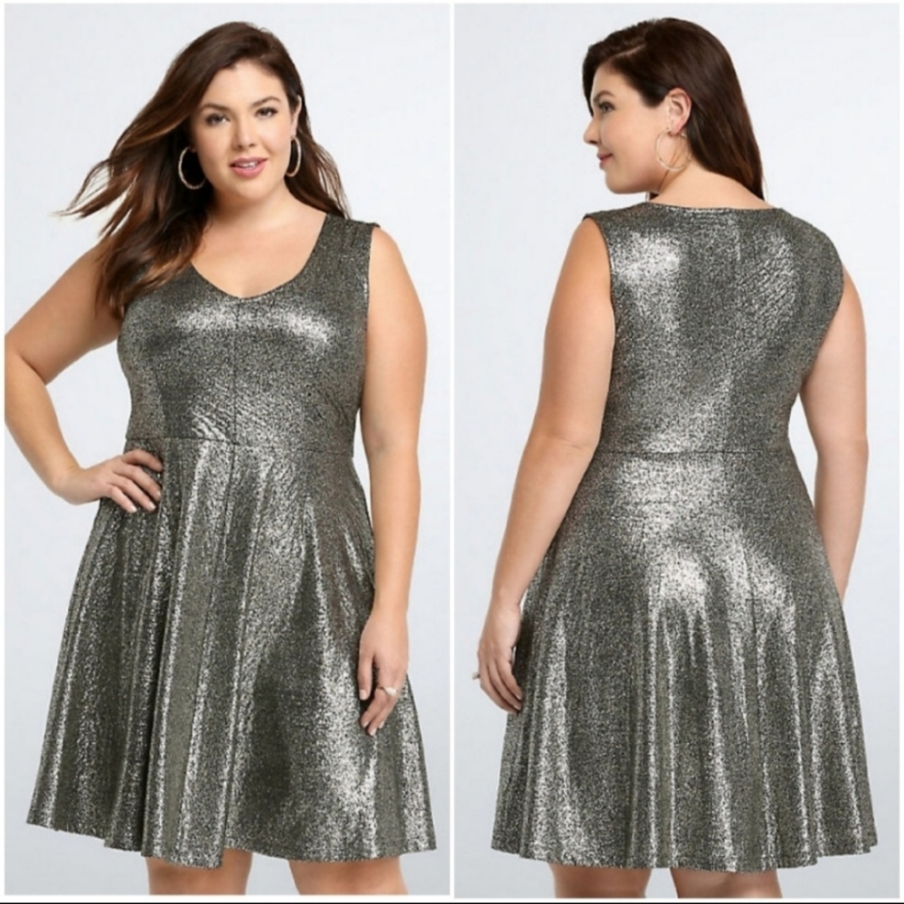 HOLIDAY SPARKLE! Torrid Metallic Foil Skater Fit & Flare Dress sz 1